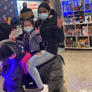 Meet your Posher, Lorena